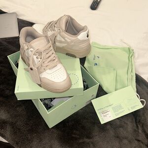 Off White Out of Office